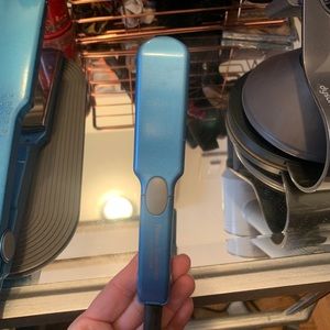 Mini Babyliss travel flatiron